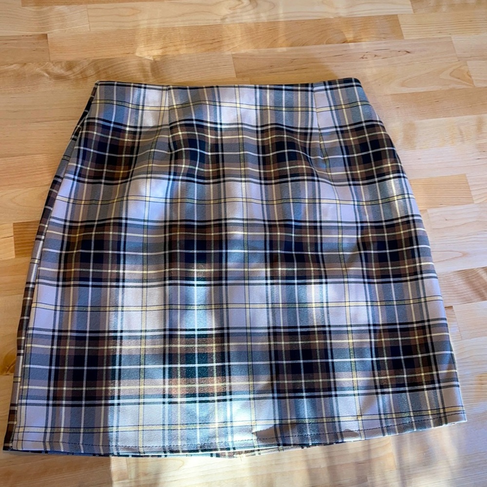 Plaid mini skirt
